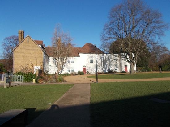 Valence House Museum